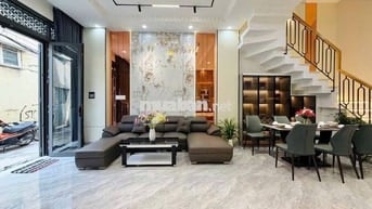 🍒Sở hữu nhà trung tâm Hoa Lan Phú Nhuận – 4T4, 32m², quá hời!