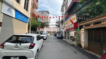 Bán đất tặng nhà cấp 4 Ngô Gia Tự,gần Big C Long Biên 64M mặt tiền 5m