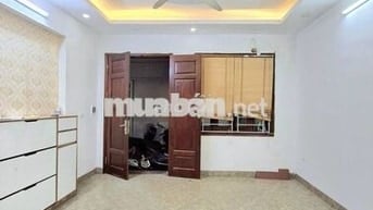 BÁN NHÀ VÕ CHÍ CÔNG GẦN PHỐ - NGÕ RỘNG GẦN 3M THOÁNG SÁNG