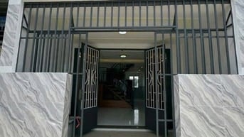 Chủ bán nhà 1 trệt 1 lầu (4x11) ngay chợ Nhị Xuân Hóc Môn.Giá 375tr