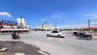 Đất sát 823D dt 5x29m giá 880tr