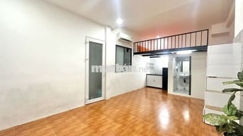 CĂN HỘ GÁC LỬNG RỘNG RÃI, NỘI THẤT ĐẦY ĐỦ ĐỐI DIỆN ĐH BÁCH KHOA Q10