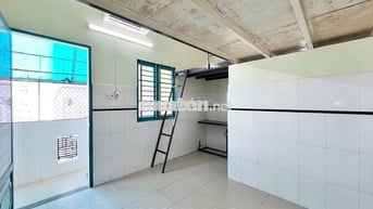 PHÒNG GÁC MÁY LẠNH - CỬA SỔ TRỜI - GIÁ TỐT