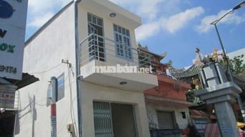 Cho thuê nhà 2 mặt tiền Hồng Bàng giá rẻ!