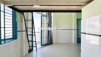 PHÒNG GÁC BAN CÔNG RỘNG, ĐẦY ĐỦ TIỆN NGHI, GIÁ TỐT