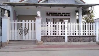 Cần bán gấp căn nhà siêu đẹp ở gần chợ Suối Sâu 320m2 SHR giá 880tr