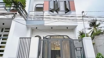 Nhà hẻm xe hơi Đường CÔ BẮC , Quận 1. DT 49m2 - Giá 2 tỷ 950