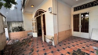 NHÀ NGON TIỆN XÂY SIÊU PHẨM - CĂN HỘ DỊCH VỤ 