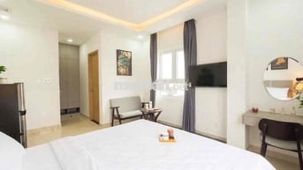studio cửa sổ thoáng full nội thất