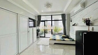 Căn Penhouse 50m2 FullNT Có Ban Công Sân Vườn Rộng Thoáng Ngay PXL