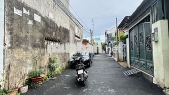 Bán nhà đường số 8, Linh Xuân, Thủ đức- 50m2- HXH thông- 4PN - 3 tầng.