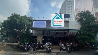 Cho thuê Nhà mặt tiền : 42 Trần Đình Xu, Phường Cô Giang, Quận 1