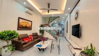 BÁN NHÀ THANH XUÂN - MẶT PHỐ - VIEW HỒ - OTO TRÁNH - Ở NGAY