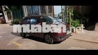 Mitsubishi Mirage 2016 số sàn màu đỏ