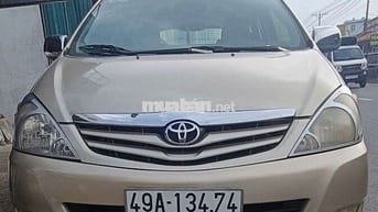 TOYOTA INNOVA 2.0 G 2010 số sàn 8 chỗ