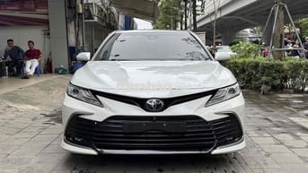 CẦN BÁN TOYOTA CAMRY 2.5Q TRẮNG / KEM MODEL 2023