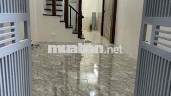 Lô Góc Cầu Giấy 40m2 - 4 Tầng - Gần Phố - Ngõ Thông - Giá 8,3 Tỷ