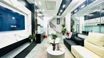 Bán nhà Đường Võ Chí Công , 40m tặng full nội thất cao cấp