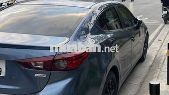 Mazda 3 đời 2018 màu xanh, 100.000 km