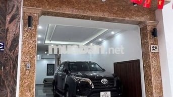 BÁN NHÀ CẦU GIẤY - 7 TẦNG - OTO ĐỖ CỬA - NỘI THẤT CAO CẤP - Ở NGAY