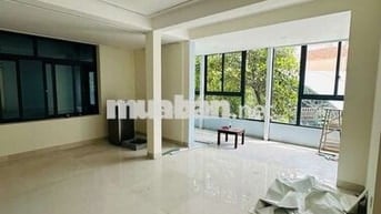 Cho thuê tòa nhà 5 tầng mới xây có thang máy