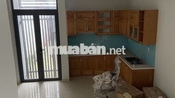 460HBC - Nhà hình chữ L , có giếng trời , hoàn công đầy đủ