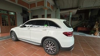 Mercedes Benz GLC 2021 200 4MATIC - 160 km