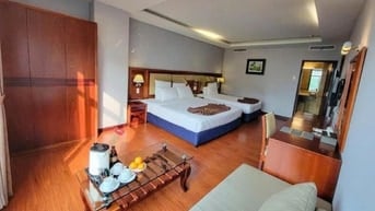 KẸT TIỀN CẦN BÁN GẤP MẶT TIỀN ĐƯỜNG NHIÊU TỨ PHÚ NHUẬN 20 CHDV