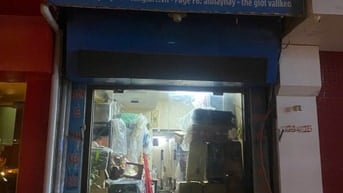 Cho thuê cửa hàng tầng 1 phố Quốc Tử Giám. Diện tích 25m2. Vỉa hè rộng