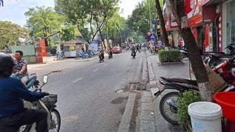 BÁN NHÀ MẶT PHỐ ĐỘI CẤN- VỈA HÈ - KINH DOANH VÔ ĐỐI