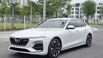 VinFast Lux A2.0 Premium 2022 - 49000 km