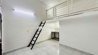 PHÒNG TRỌ CÓ GÁC GIÁ RẺ DIỆN TÍCH RỘNG GẦN ĐẦM SEN GIỜ GIẤC TỰ DO