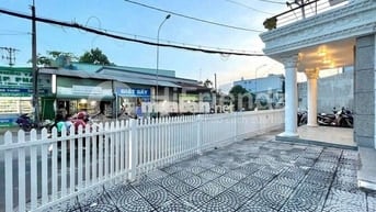 MẶT BẰNG KINH DOANH ĐA NGÀNH NGHỀ TẠI NGÃ 4 ĐÔNG ĐÚC LƯỢNG KHÁCH NHIỀU