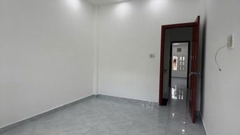 Khu VIP Quận 8 Âu Dương Lân nhà mới vào ở ngay nhà nở hậu . Hẻm xh