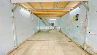 CHO THUÊ NHÀ NGUYÊN CĂN 4X10M VỊ TRÍ NGAY NGÃ 4 KINH DOANH BUÔN BÁN Q7