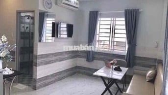 Căn Hộ 1 Pn tách bếp , thang máy , chỉ tính điện gần cầu chữ Y