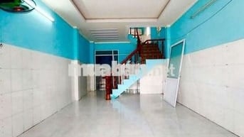 Cho thuê nhà sân xe hơi gần trường cấp 1 2 Đông Hoà