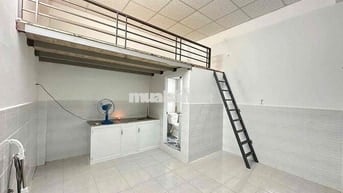 Phòng trọ giá rẻ ngay ngã tư bốn xã _ sẵn máy lạnh_ Free xe