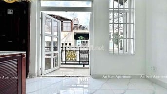 CHO THUÊ 1PN GIÁP QUẬN 3 MỚI 100% Ban Công Full NT Khu Phan Xích Long