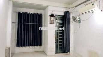 Cho thuê phòng 40m2 có ban công, nội thất đầy đủ