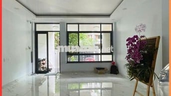 Cho thuê trệt + lầu vừa làm văn phòng vừa ở - chỉ 15tr - Vạn Phúc City