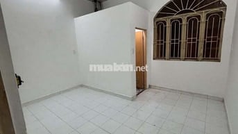 Nhà hẻm oto Nguyễn Trung Trực - Bình Thạnh giá chỉ 14tr