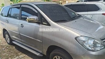 Toyota Innova 2011 J - 200000 km