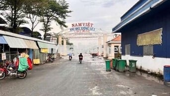 BÁN DÃY NHÀ TRỌ 17 PHÒNG 2 KIOT 387M2 THU NHẬP 20TR KẾ KHU CÔNG NGHIỆP