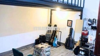 Phòng trọ nằm ngoài mặt tiền lớn đường Trường sa