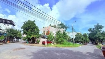 Lô góc 2 mặt tiền Ngô Thì Trí view công viên