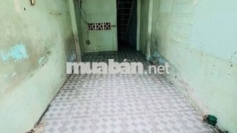BÁN NHÀ CŨ TIỆN XÂY MỚI BÌNH ĐÔNG Q8 - HẺM BA GÁC - 30M2 - NHỈNH 2 TỶ.