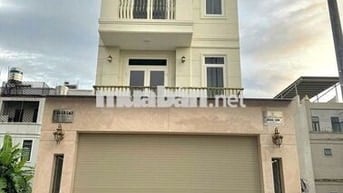 Nhà mới xây khu dân cư, 300m2, 4 phòng ngủ, KDC Phúc Đạt, Thủ Dầu Một