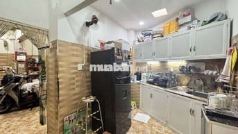 NHÀ NHỎ GỌN - THÍCH HỢP GIA ĐÌNH NHỎ 4-5 NGƯỜI - 50M2 - THỦ ĐỨC