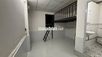 cho thuê phòng gác, cửa sổ trời sẵn nội thất ngay khu Bàu Cát